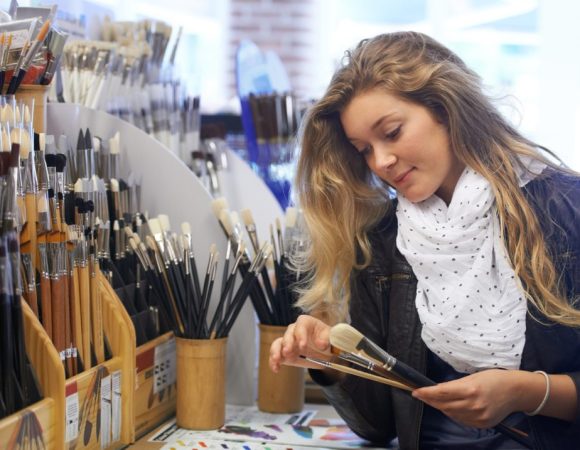 women-pick-brush